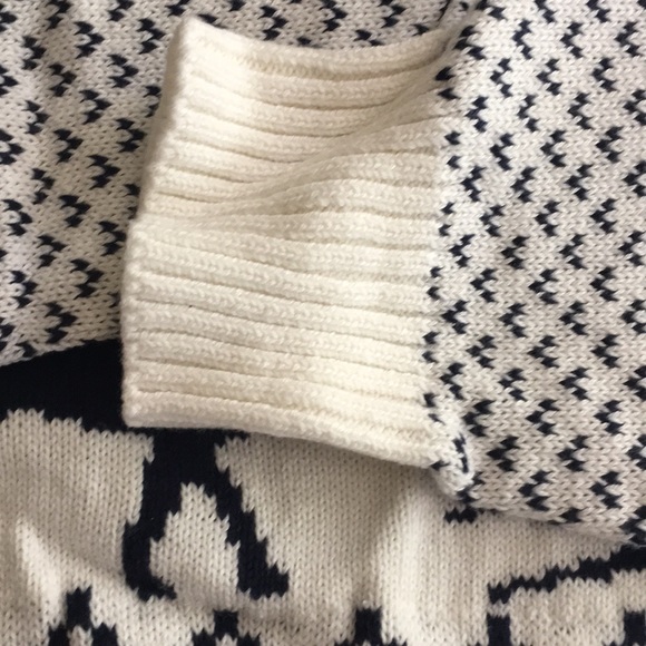 NWT Winter White Sweater - Picture 4 of 6